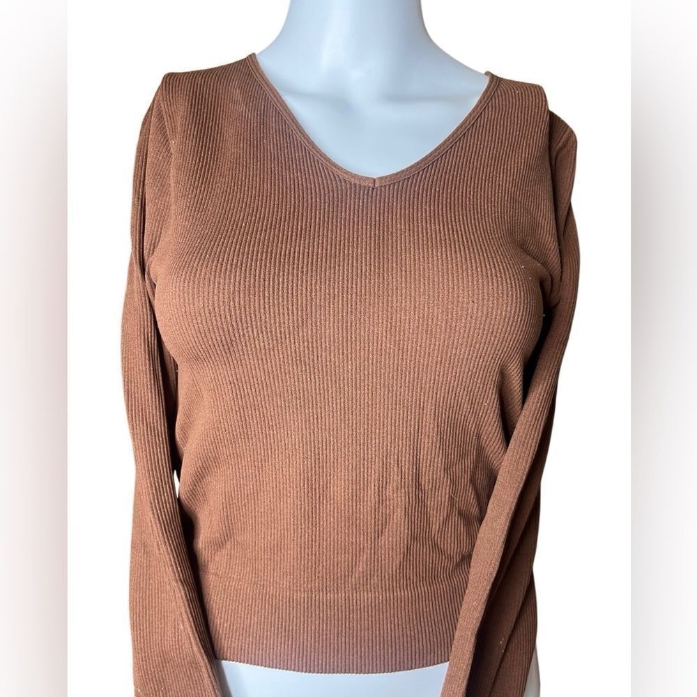 Justify V-Neck Ribbed Sweater in Brown Size Large